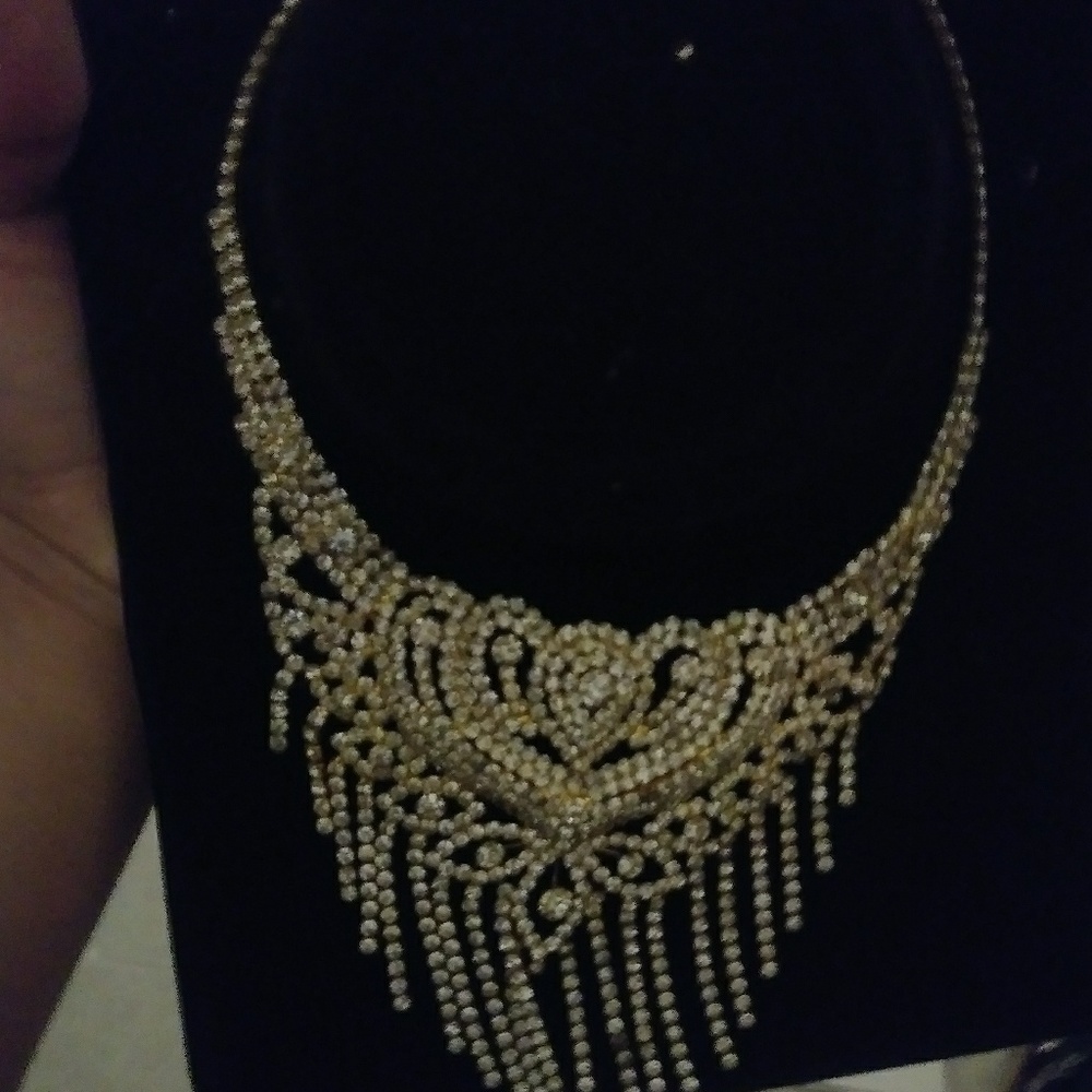 Elegant necklace